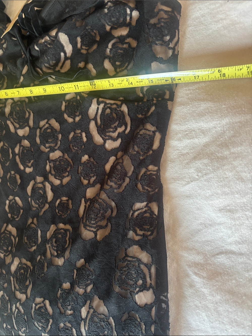 RIHOAS Black Floral Lace midi Dress large NWT Ruffles BodyCon cocktail party - Picture 16 of 16